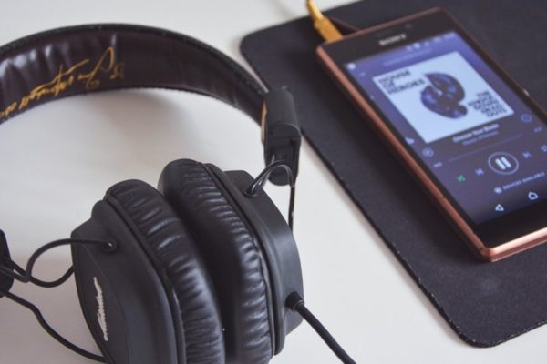 smartphone appli musique deezer itunes spotify dj tendance musicale