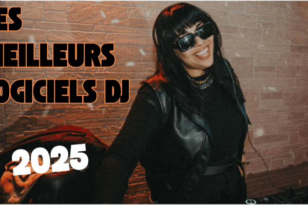 DJ souriante mixant avec des platines – article sur les meilleurs logiciels DJ 2025